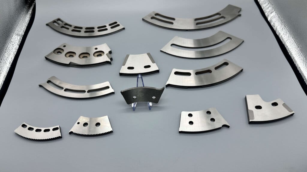 MAlDECAL Blades